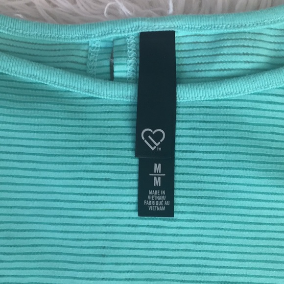 Top - Picture 2 of 4